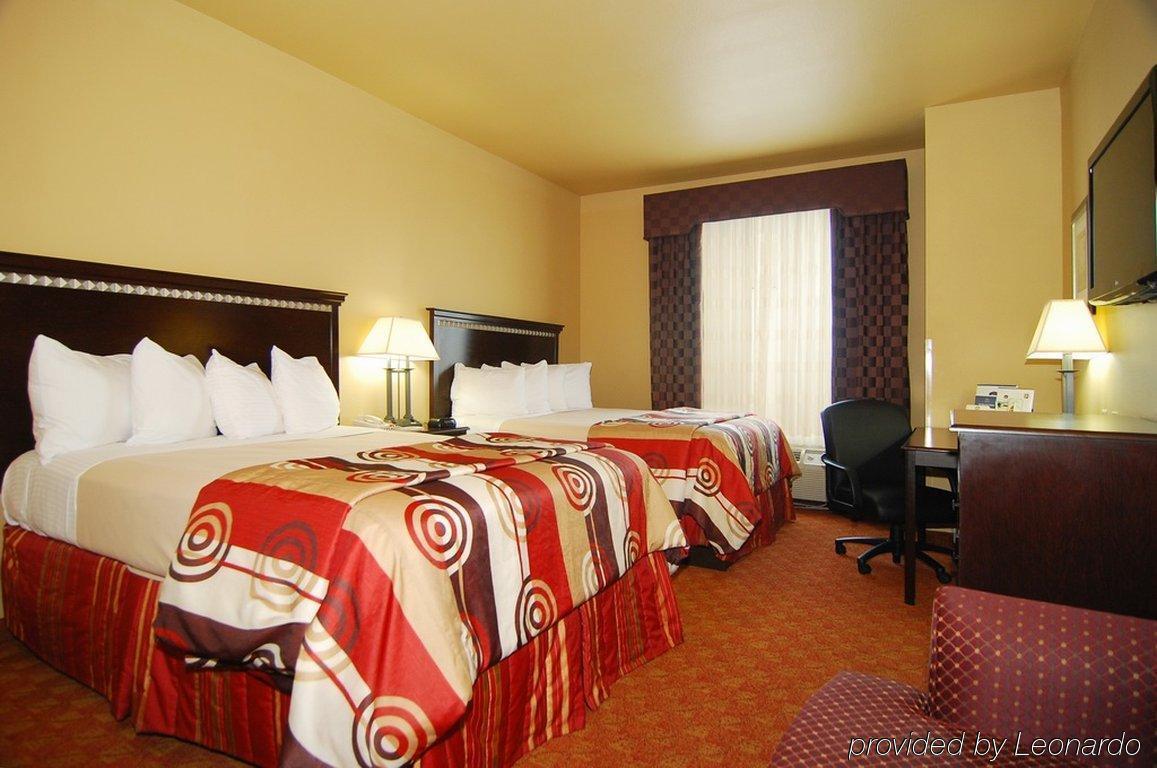 Quality Inn & Suites Buda Esterno foto