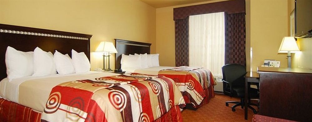 Quality Inn & Suites Buda Esterno foto
